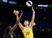 乐动体育-李月汝首发砍10分15板篮板创WNBA生涯新高的简单介绍