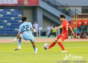 乐动体育在线-国足U16梦幻开局，1-1战平乌兹别克斯坦，“非裔”球员表现抢眼