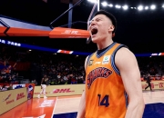 乐动体育-林崴31分同曦不敌广东李弘权26分上海胜四川