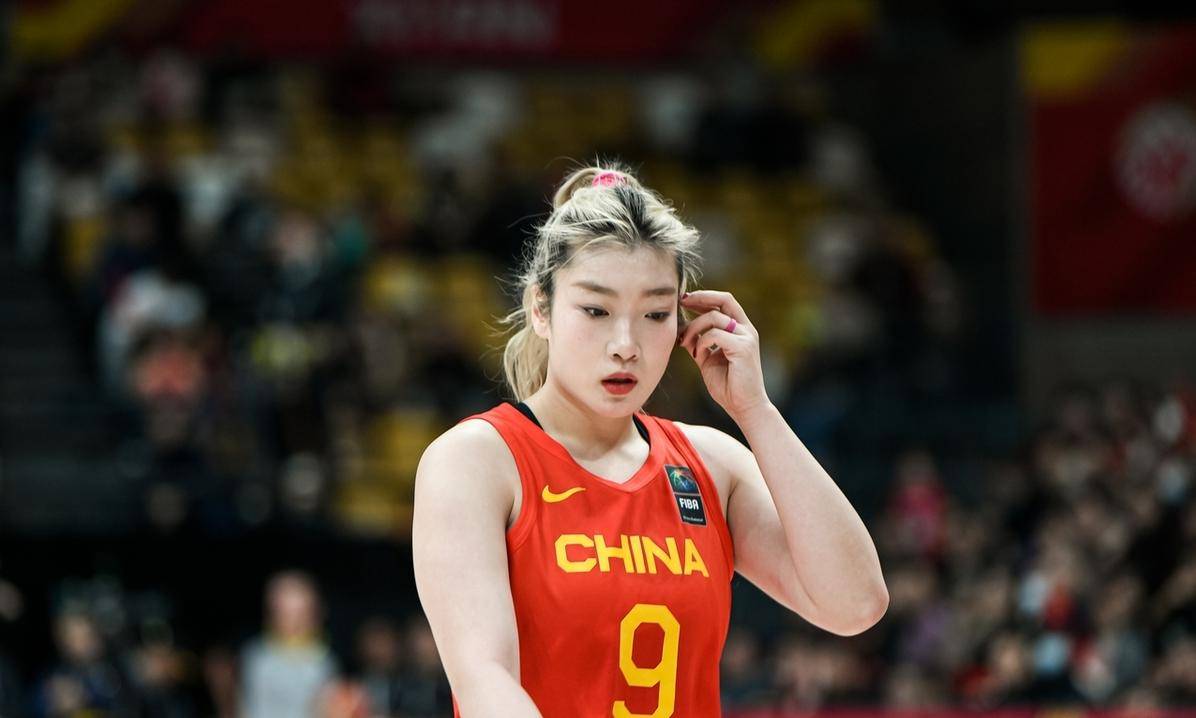 李梦落选宫鲁鸣顶着巨大压力多数主帅难有此魄力的简单介绍