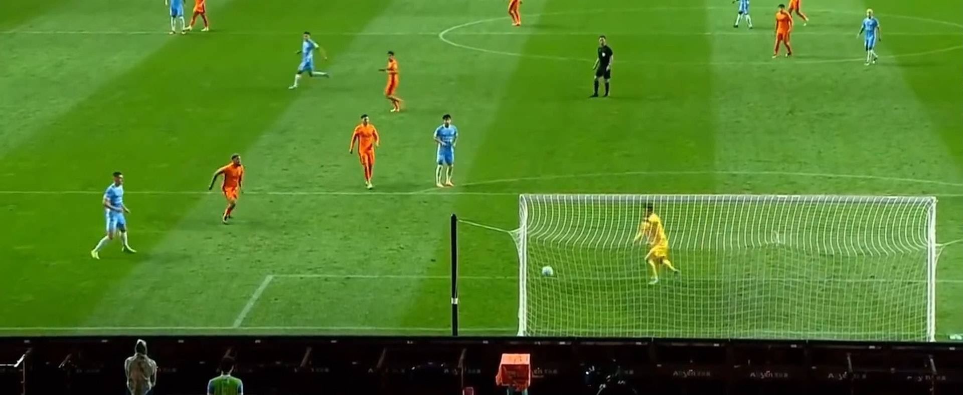 中超-何超乌龙送礼恩里克中点玉昆2-1逆转河南